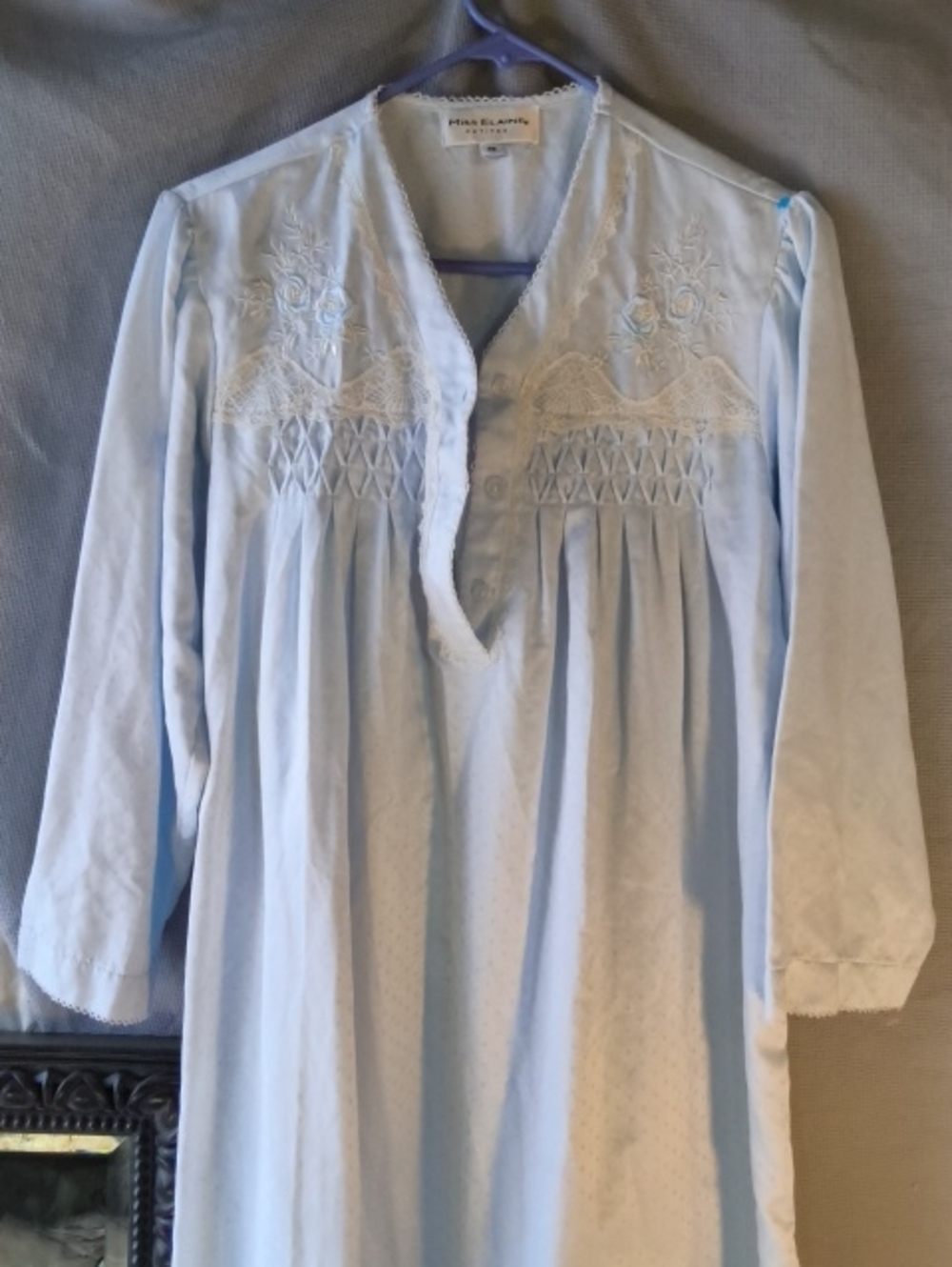 Miss Elaine LightweightEmbroidered SleepGown Cottagecore Grannycore Minimalist